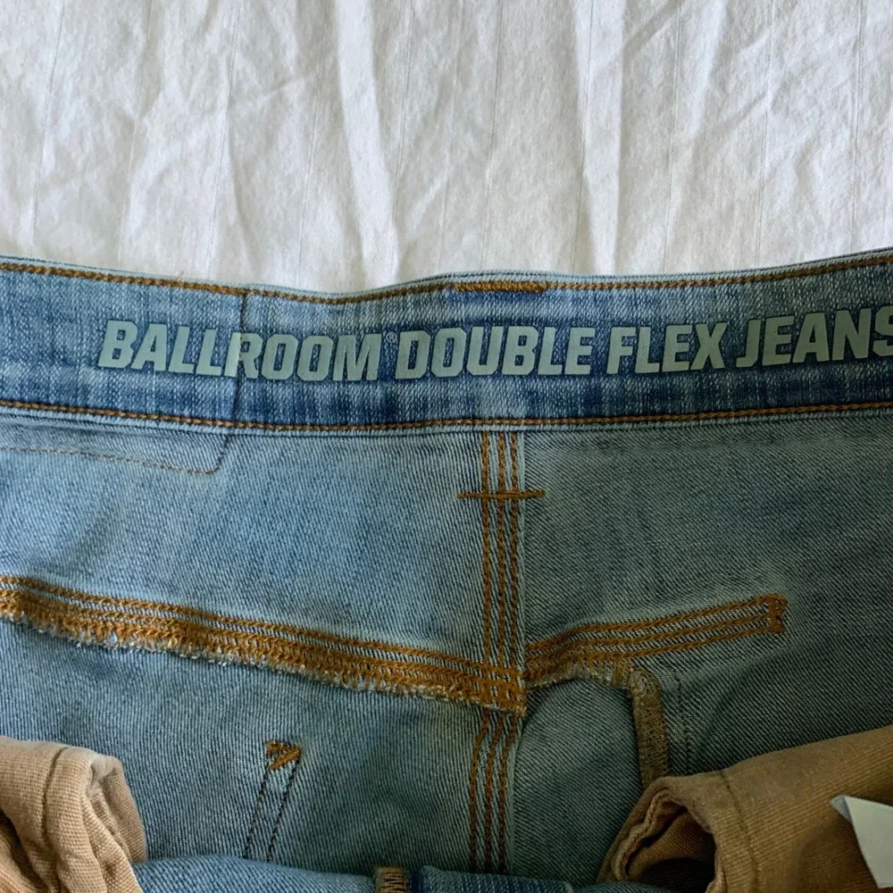 Duluth 34x30 Ballroom Double Flex Jeans Light Blue Standard Fit Utility Workwear